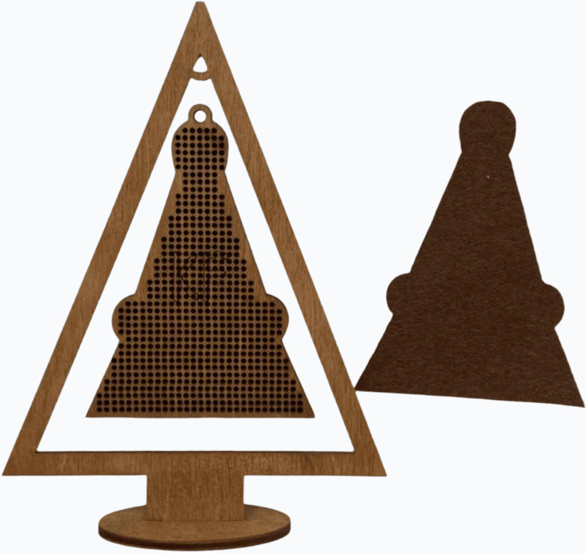Embroidery kit Christmas tree - Bear