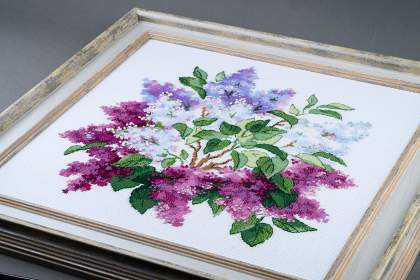 Kit de broderie - Fleurs de lilas 2030