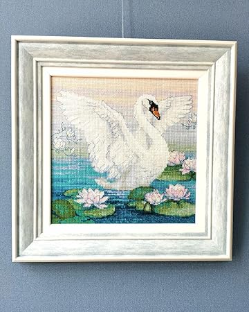 Embroidery kit - White Swan
