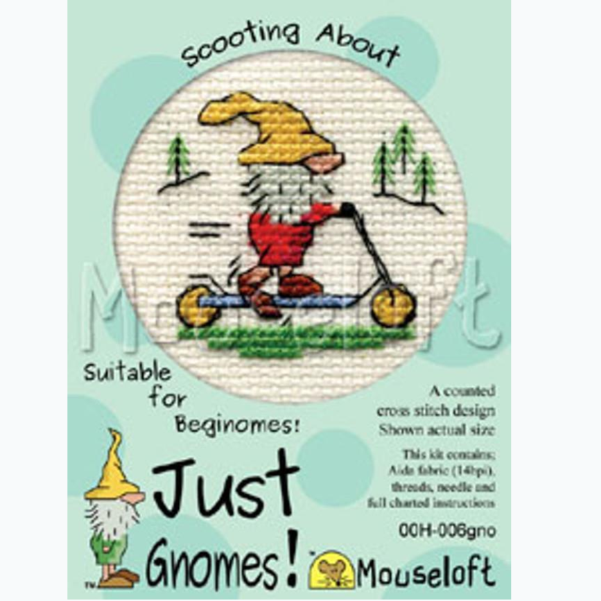 Borduurpakket Just Gnomes - Scooting About