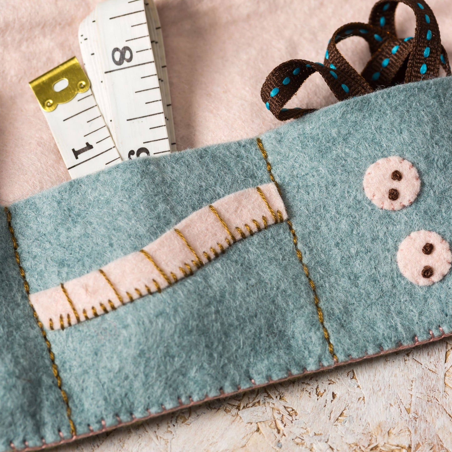 Embroidery Kit with Felt - Sewing Roll