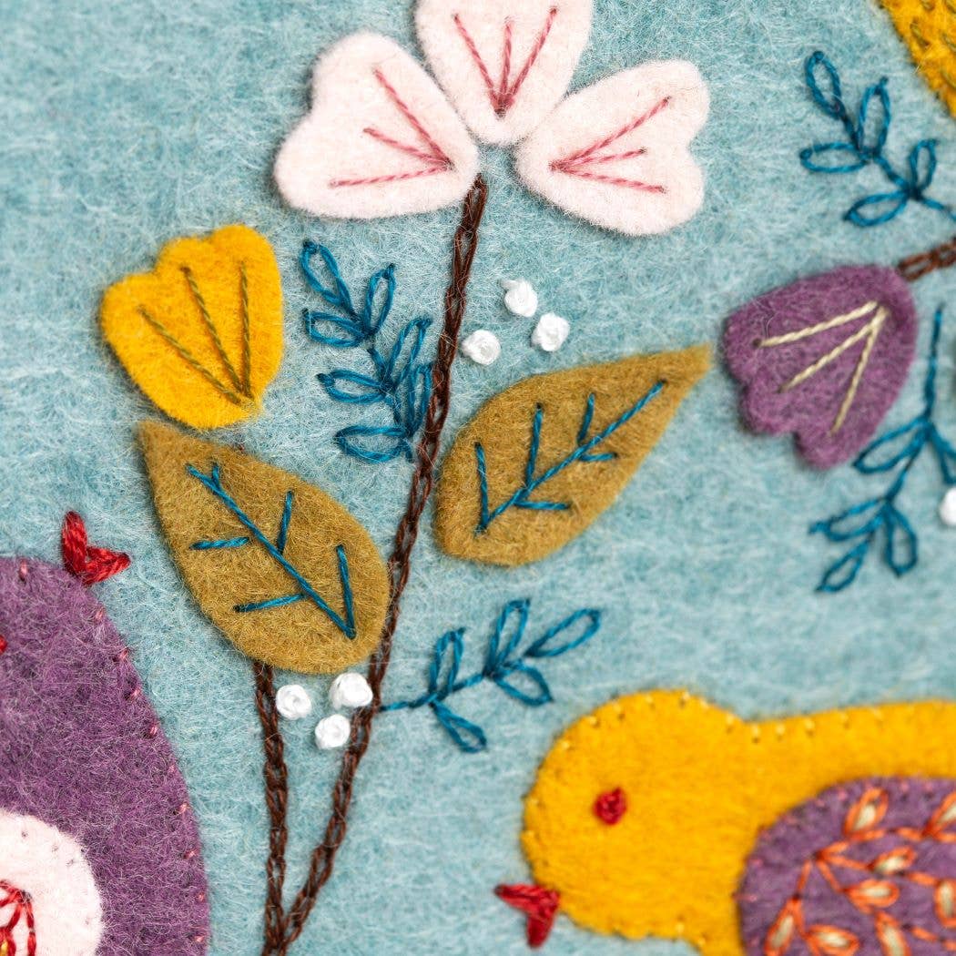 Borduurpakket Met Vilt Appliqué - Dawn Chorus