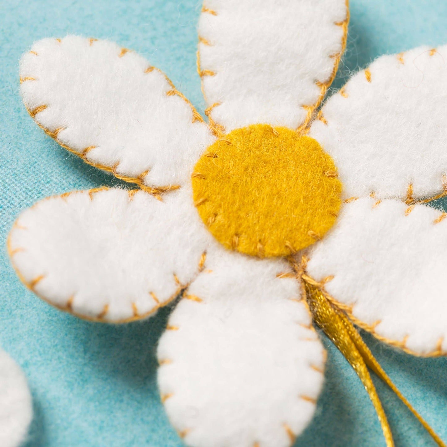 Felt package - Bee and Flower