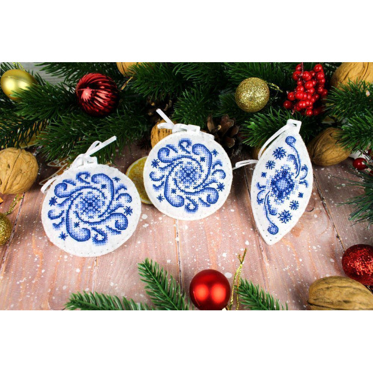 Kit de broderie avec feutre - Pendentifs pour Noël T-1073