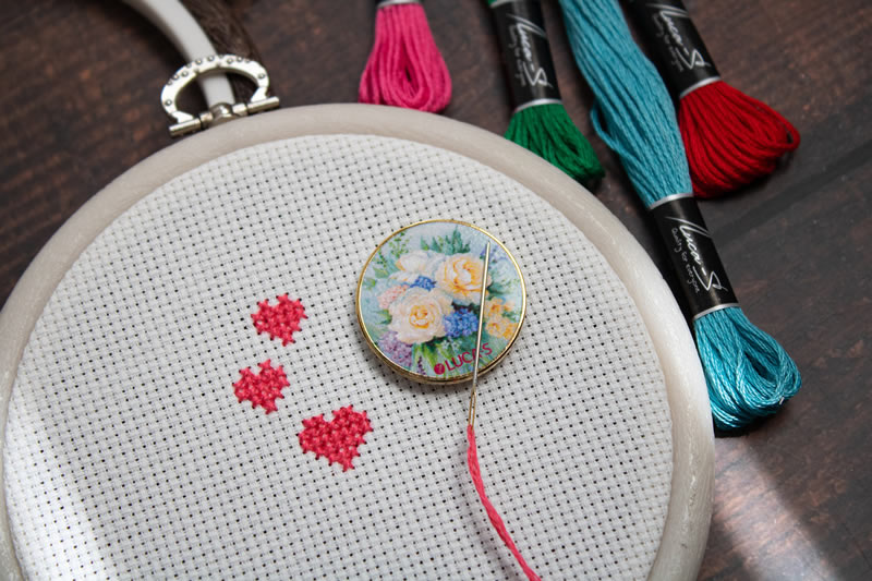 Needle Less - Floral Bouquet