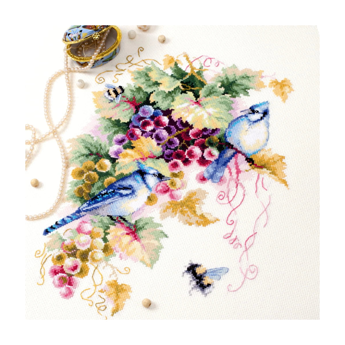 Embroidery kit - Blue Jay And Grapes 130-022