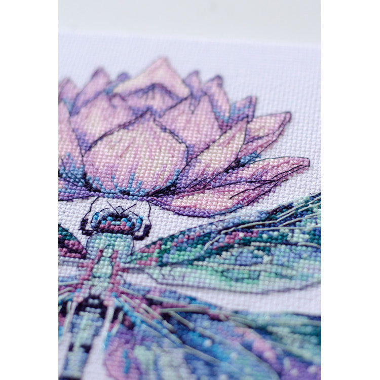 Kit de broderie - Muse d'été AAH-278