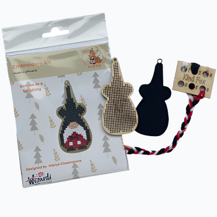 Borduurpakket Kerstboomhanger - Gnome In A Smoking Suit