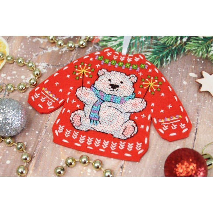 Embroidery Kit Christmas Tree Ornament - Favorite Sweater ST-1019