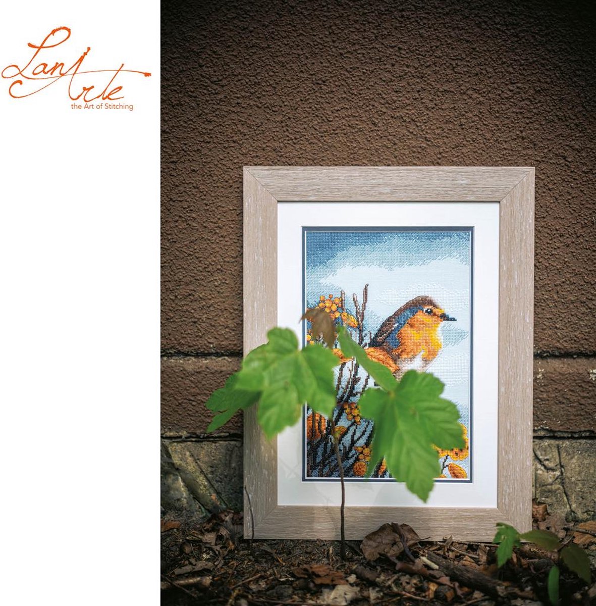Embroidery Kit - On The Lookout PN-0200984