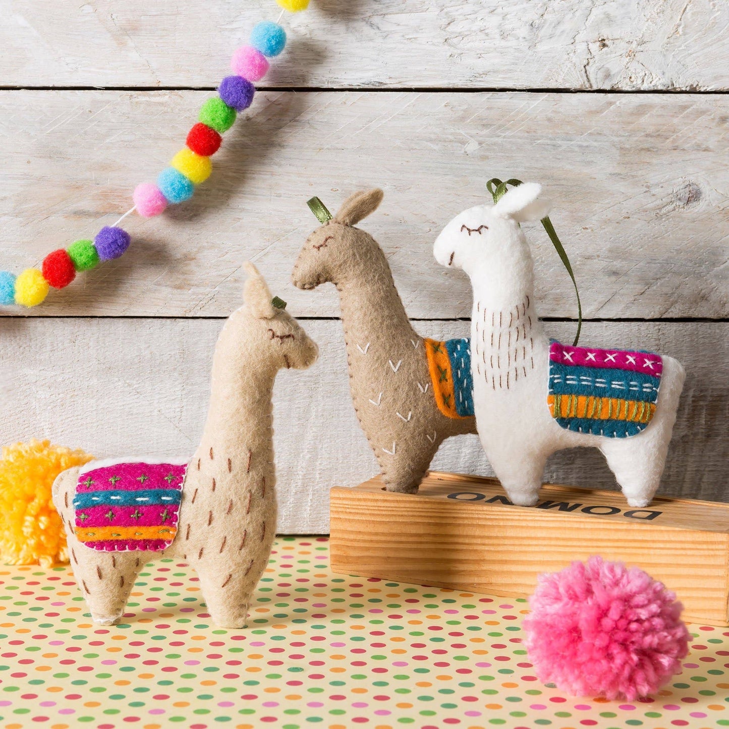 Llama felt craft kit