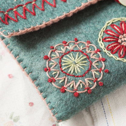 Embroidery Kit With Felt - Sewing Bag Mini Kit