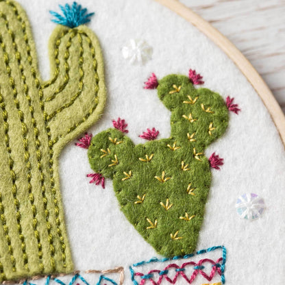 Borduurpakket Met Vilt Appliqué - Cactussen