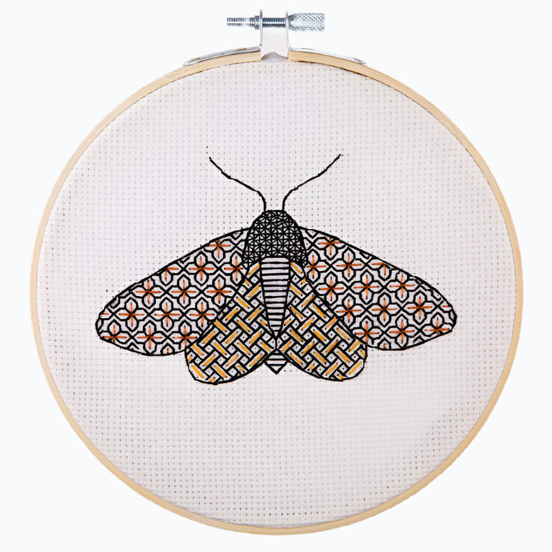 Borduurpakket Blackwork - Moth AWB0002