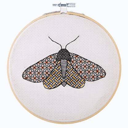 Borduurpakket Blackwork - Moth AWB0002