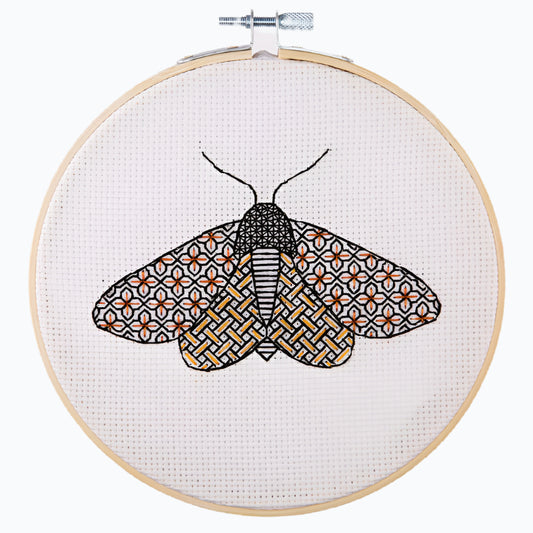 Borduurpakket Blackwork - Moth AWB0002