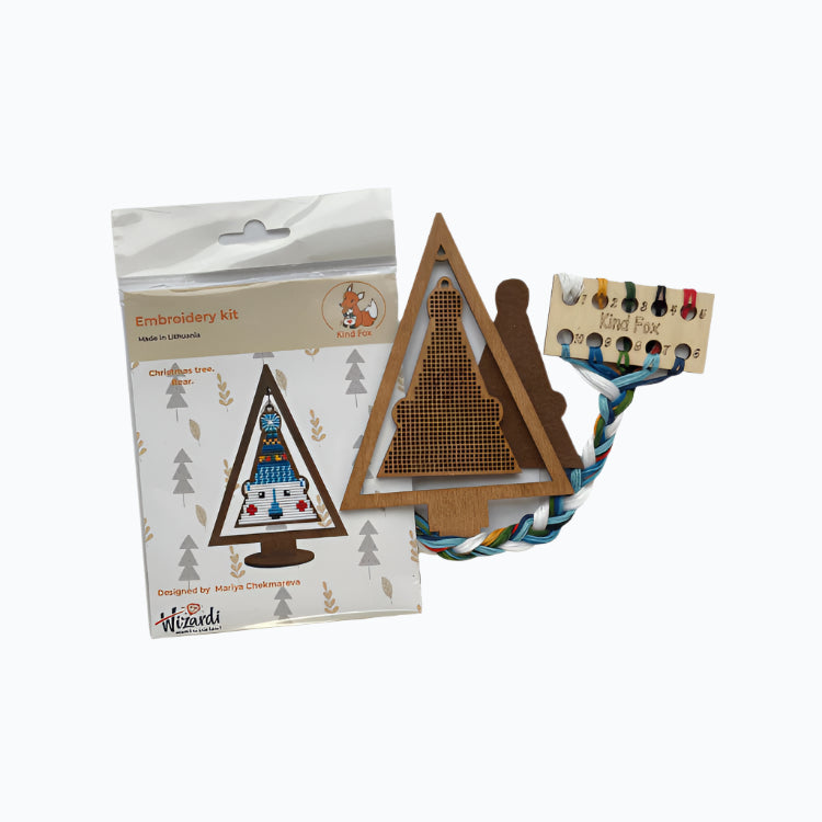 Embroidery kit Christmas tree - Bear