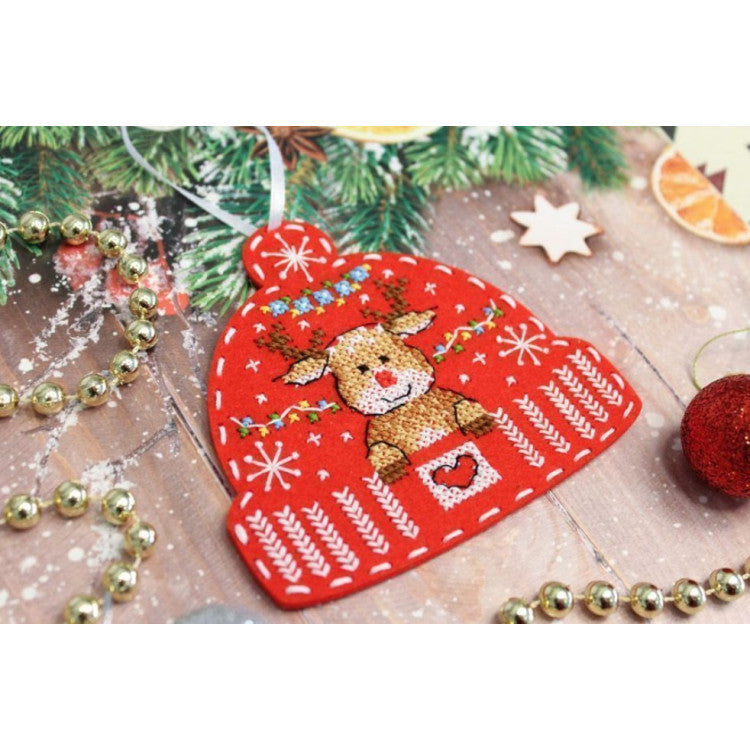 Embroidery Kit Christmas Tree Ornament - Hello From The North ST-1012