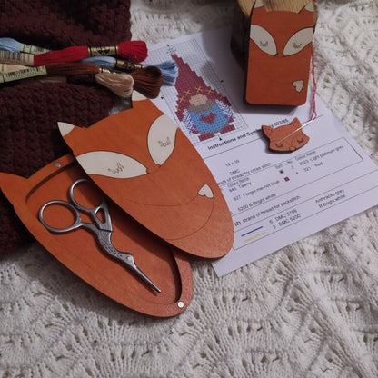 Magnet Needle Box - Fox